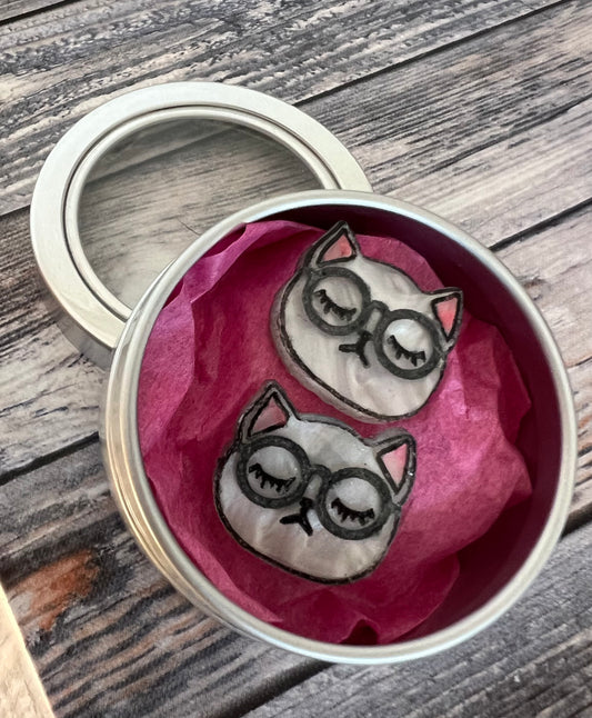 Just one more Chapter - stud earrings