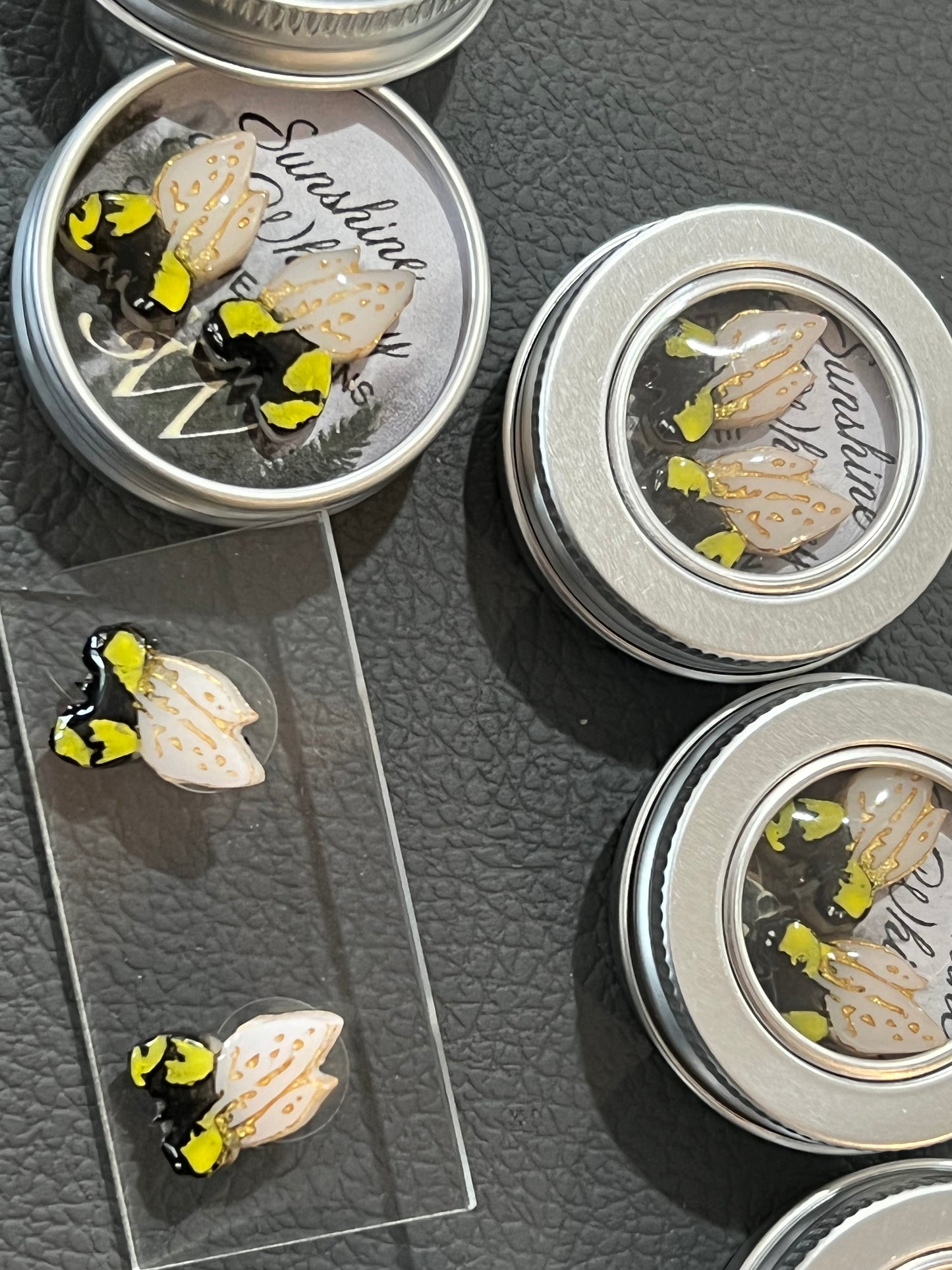 Bumble - stud earrings