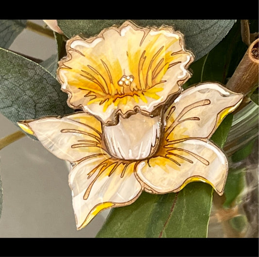 Daffodil Brooch - snow frost
