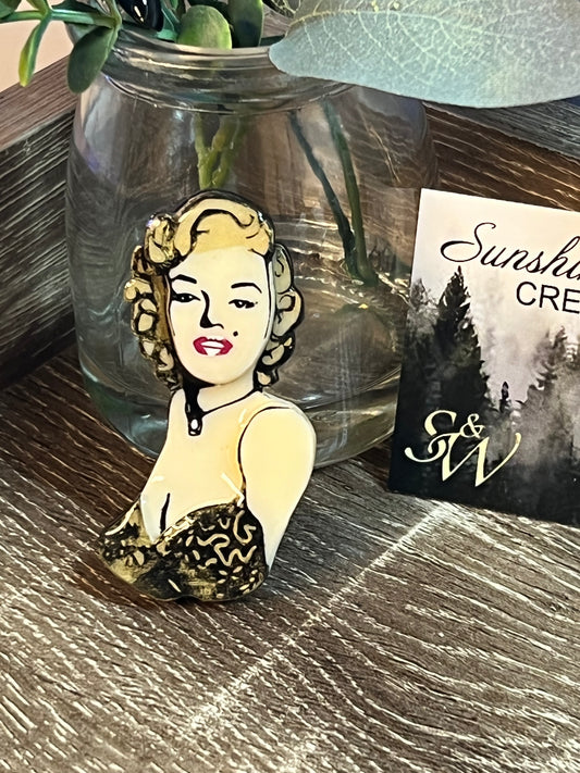 Marilyn- brooch