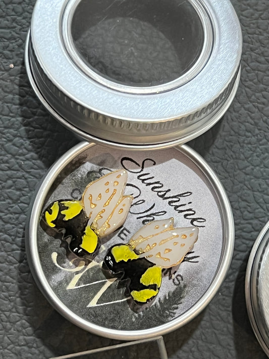 Bumble - stud earrings