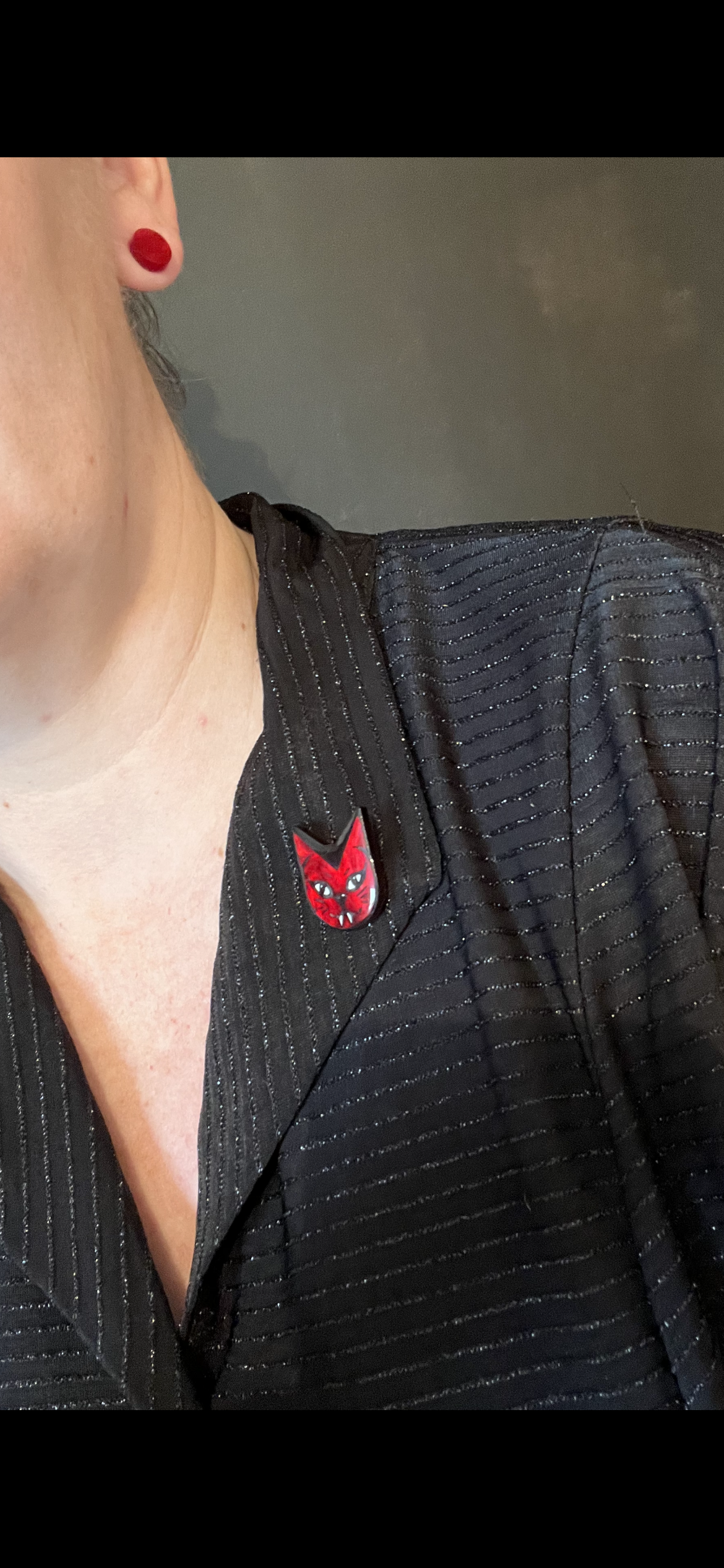 Vamp - Mini Brooch
